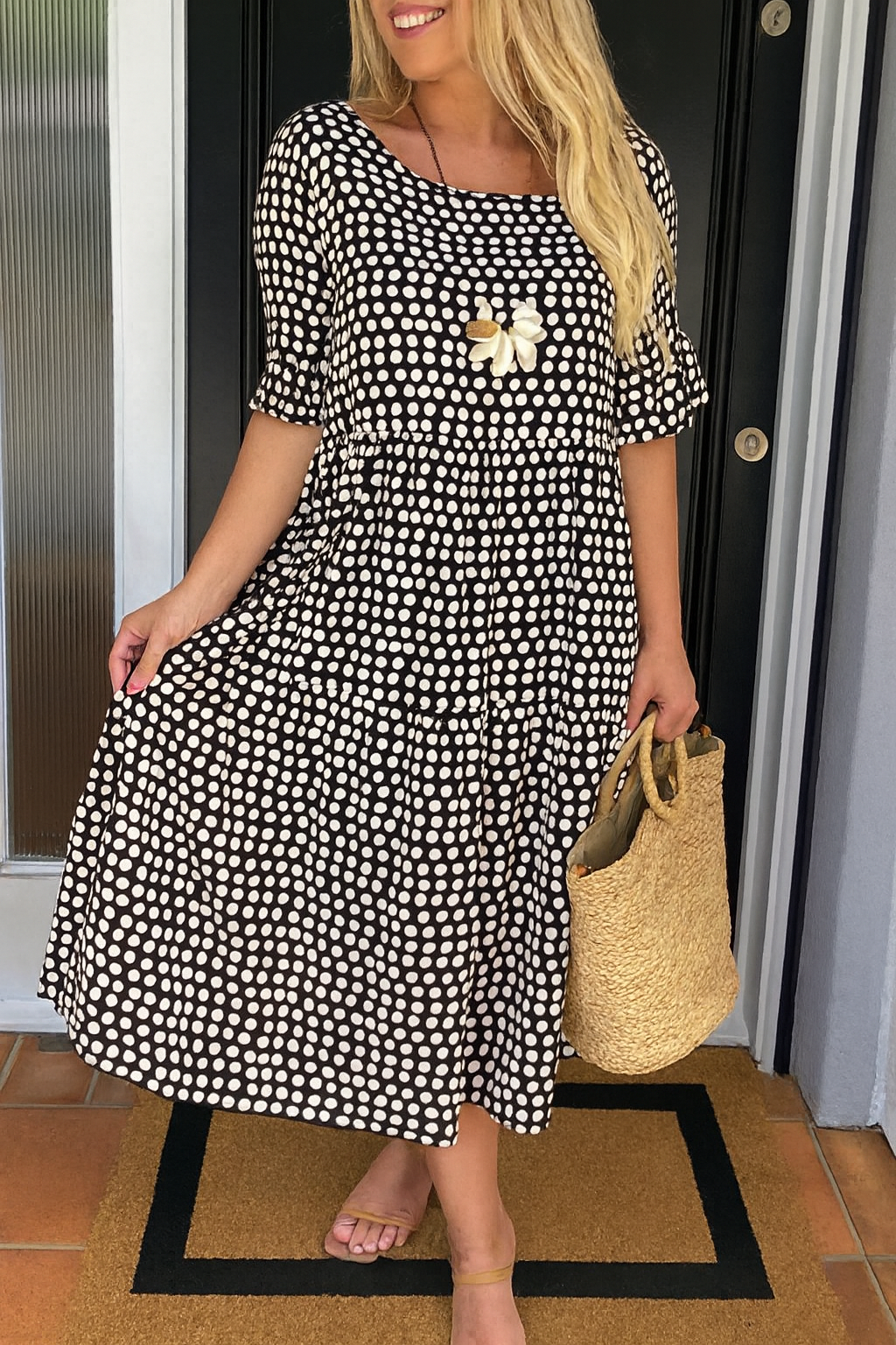 Short Sleeve Midi Dress with Relaxed Silhouette and Round Neckline