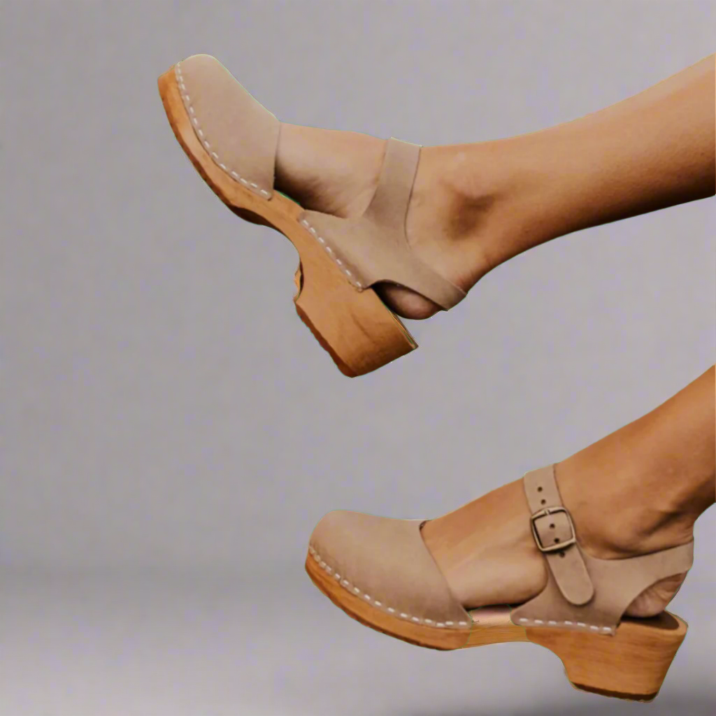 Women's Closed-Toe Platform Sandals with Cushioned Sole and Breathable Design