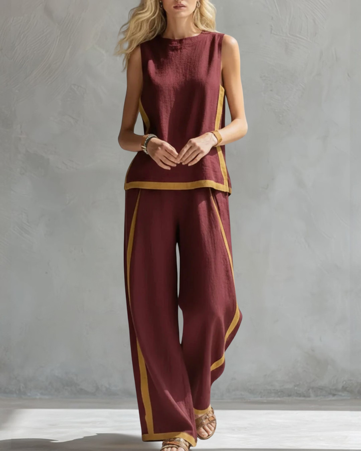 Two-Piece Relaxed Fit Set with Contrast Detailing and Breathable Fabric
