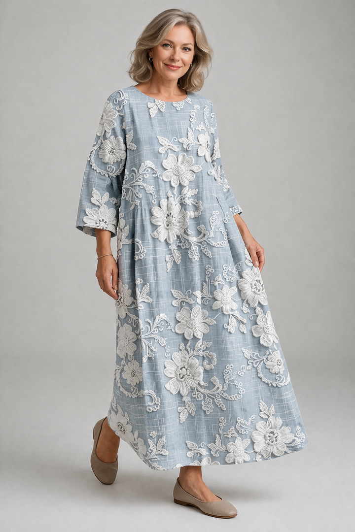 Floral Print Maxi Dress with Three-Quarter Sleeves and Flowing Silhouette