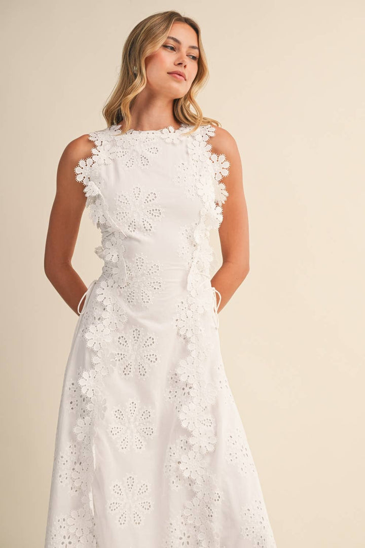 Della Maxikleid: Romantische Eleganz für Sommerfeiern und Events 2