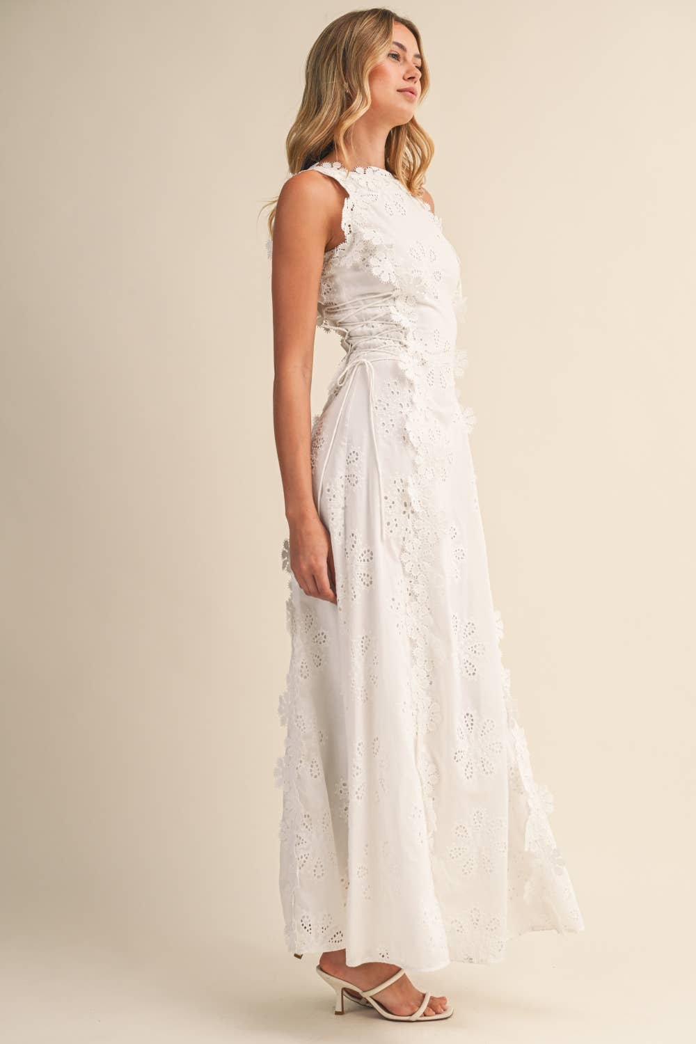 Della Maxikleid: Romantische Eleganz für Sommerfeiern und Events 6