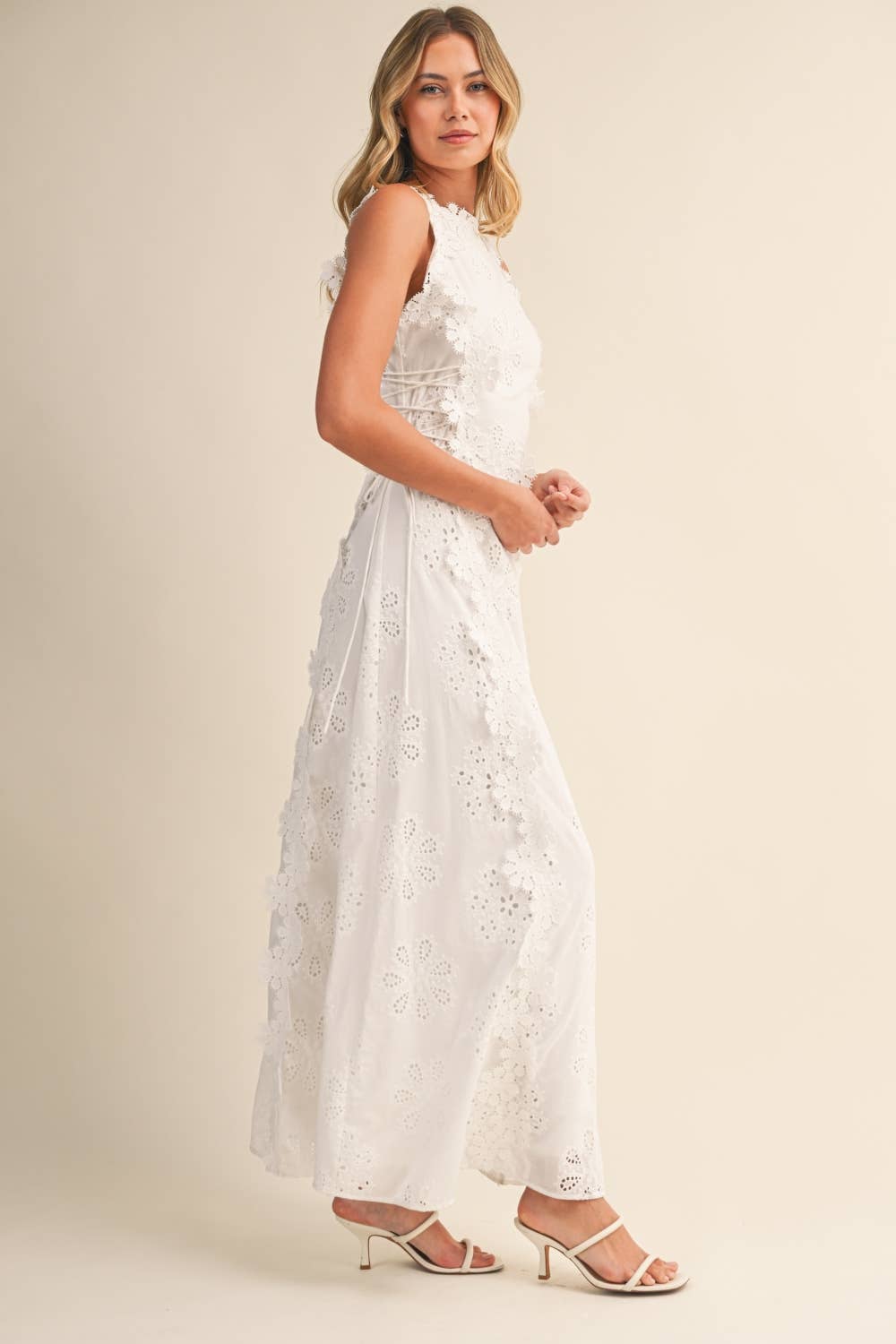 Della Maxikleid: Romantische Eleganz für Sommerfeiern und Events 7