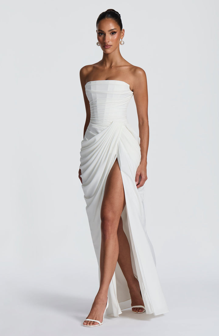 Lois Maxikleid: Elegante Silhouette für besondere Anlässe 8