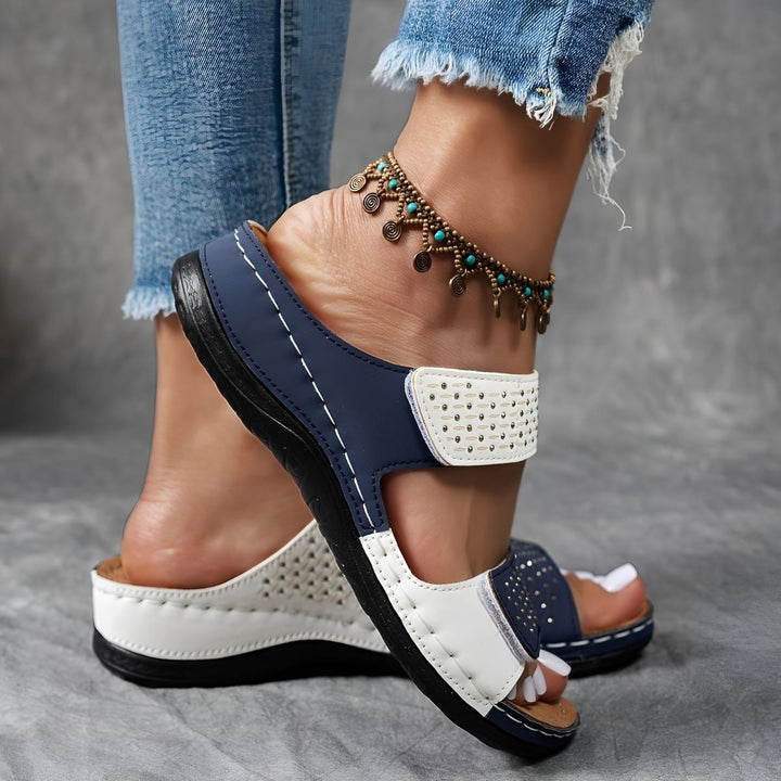 Orthopedic Sandals with Arch Support and Adjustable Strap, Cushioned Footbed