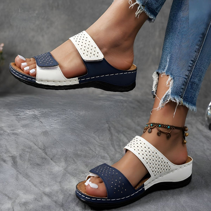 Orthopedic Sandals with Arch Support and Adjustable Strap, Cushioned Footbed