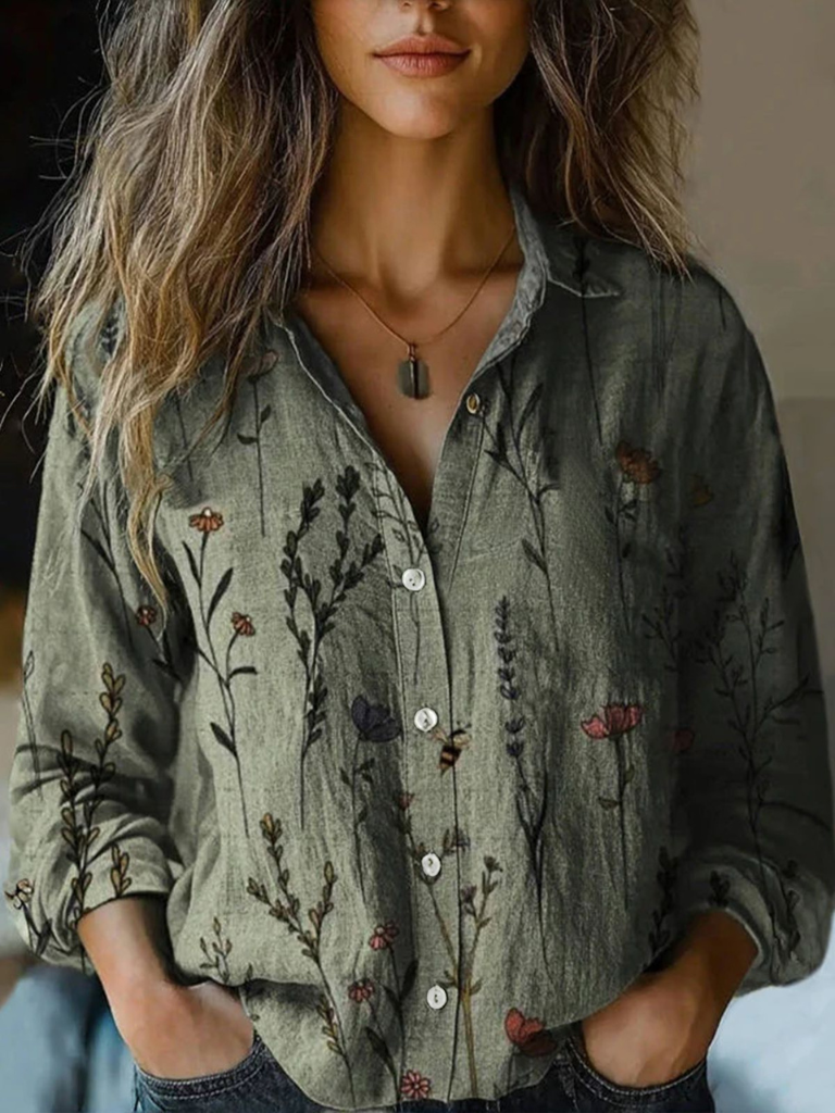 Long-Sleeve Blouse with Retro Print and Relaxed Fit