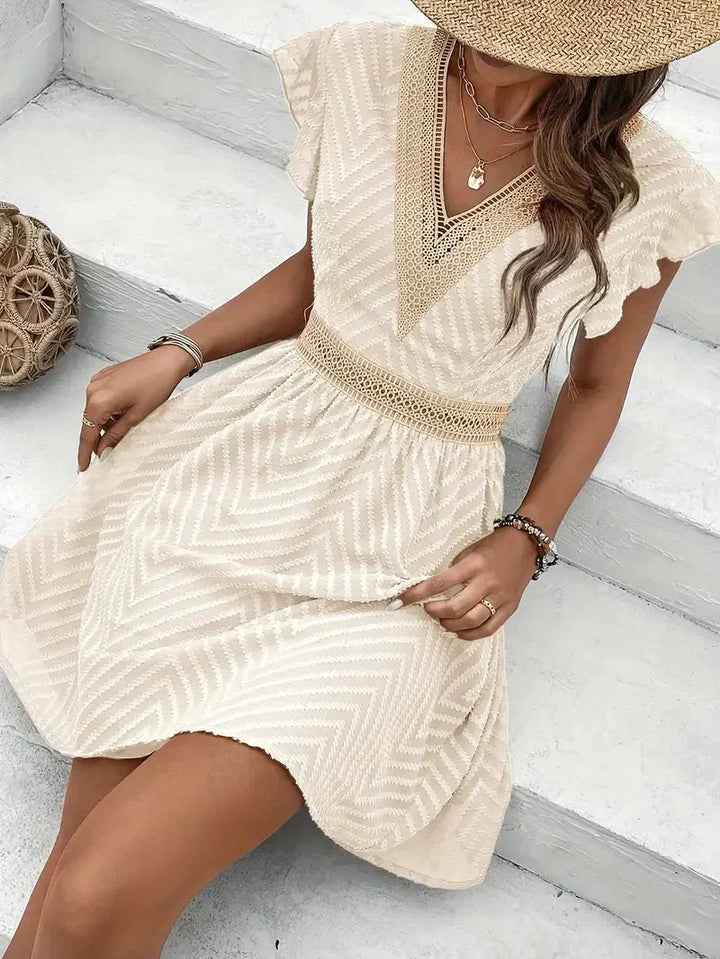 Women's Sleeveless A-Line Dress with Sweetheart Neckline and Breathable Fabric