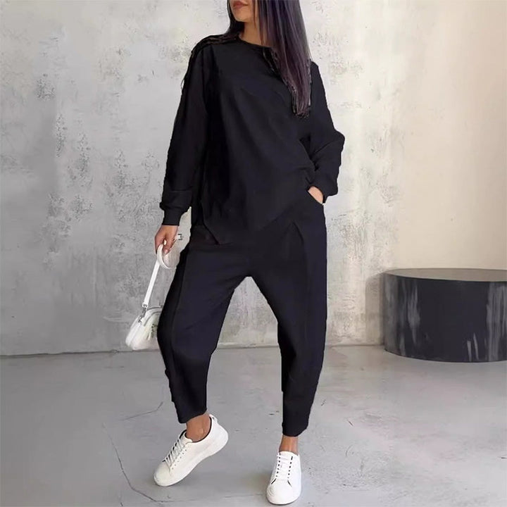 Women's Two-Piece Sweatshirt and Trousers Set with Asymmetrical Hem