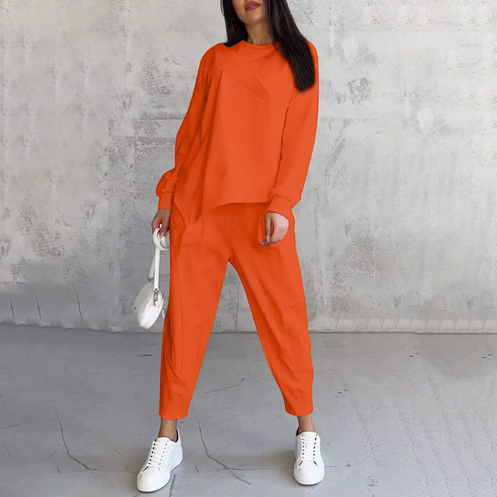 Women's Two-Piece Sweatshirt and Trousers Set with Asymmetrical Hem