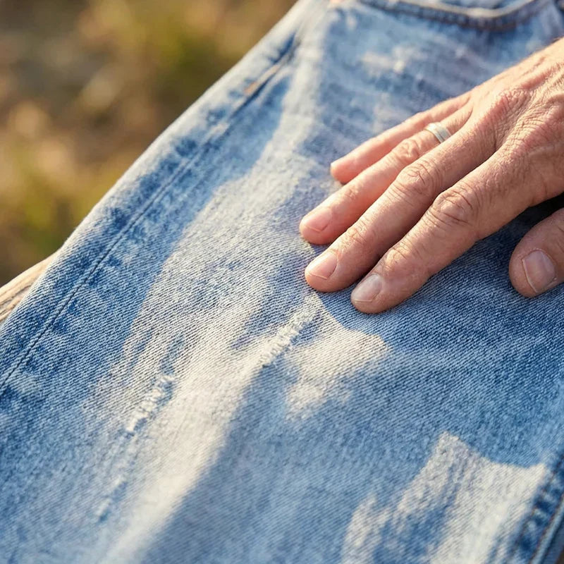 Cropped Straight-Leg Jeans with Mid-Rise Waist and Light Faded Wash