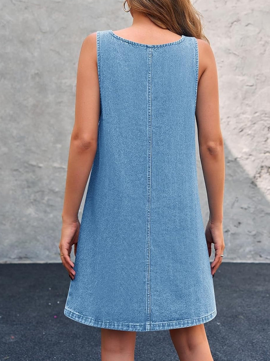 Women's Denim Shorts with Relaxed Fit and Stretch Fabric for Warm Weather